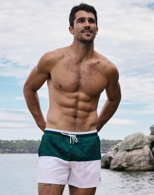 Colour-Blocked Byron Shorts - Calypso White/Green