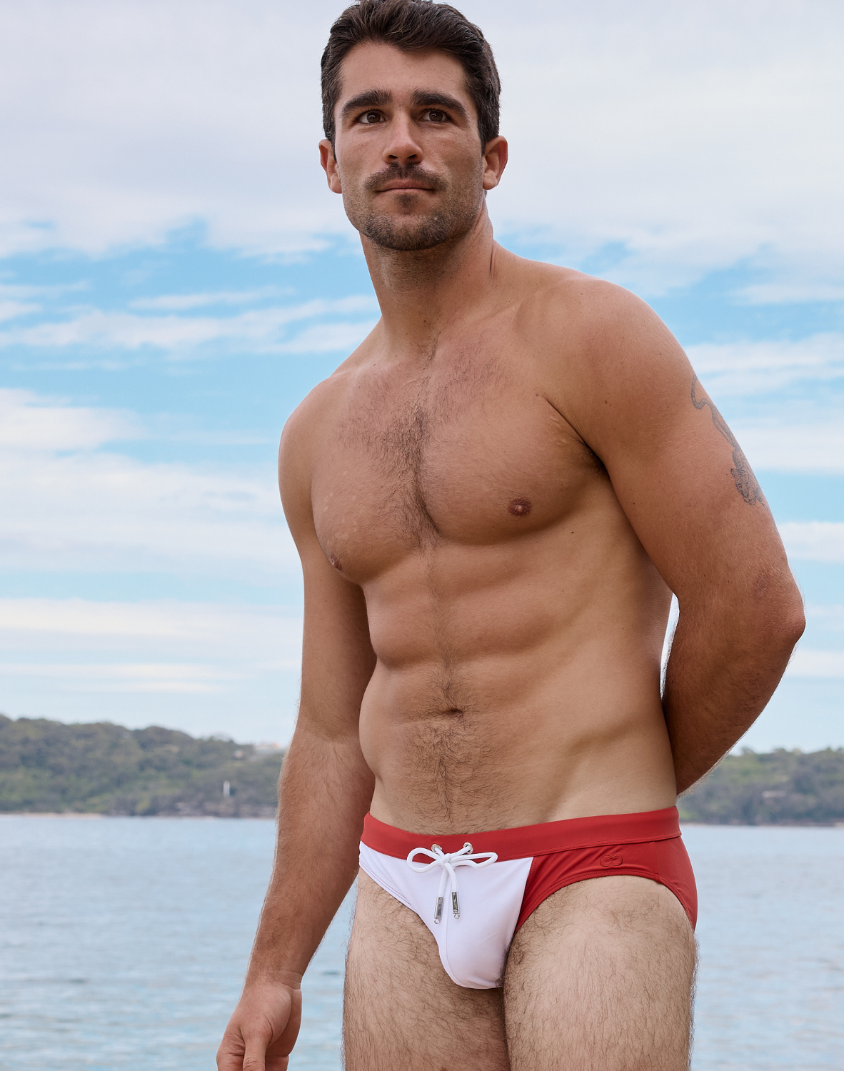 V10 Colour-Blocked Swim Brief - Calypso White/Terracotta