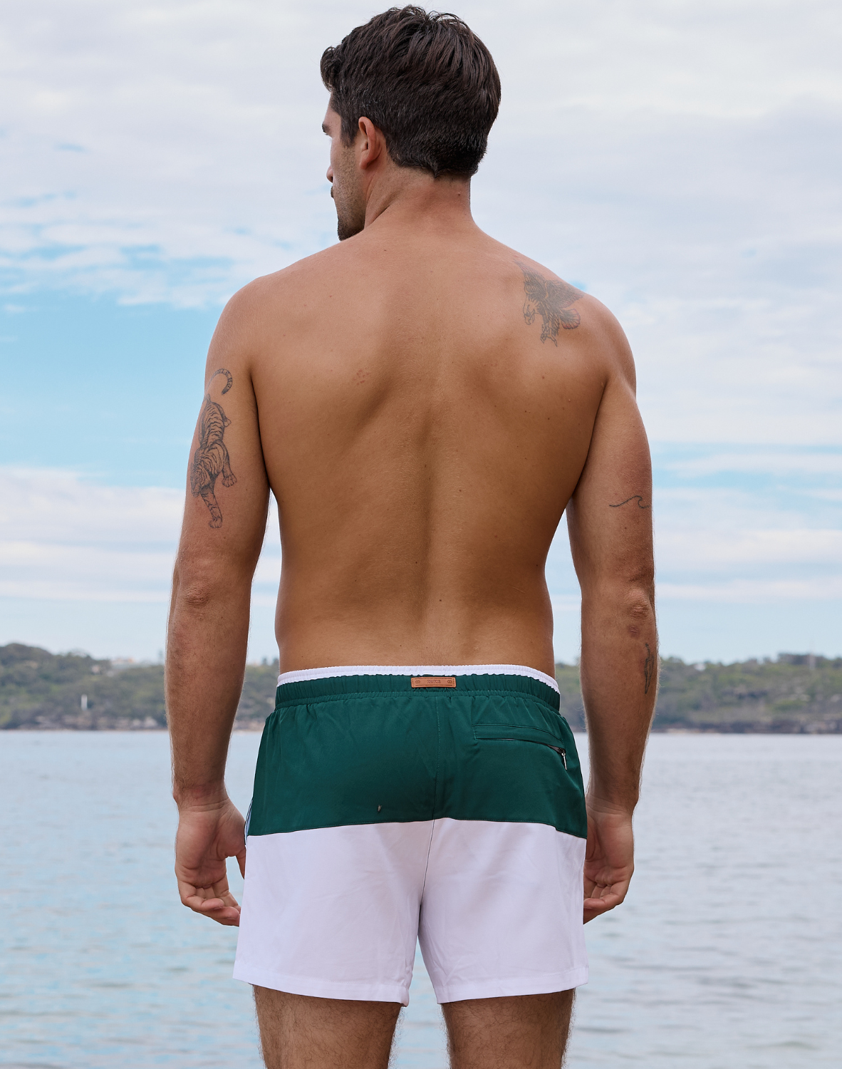 Colour-Blocked Byron Shorts - Calypso White/Green