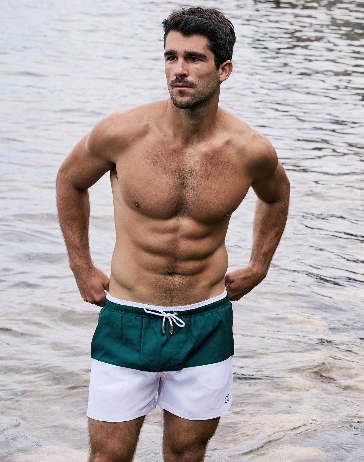 Colour-Blocked Byron Shorts - Calypso White/Green