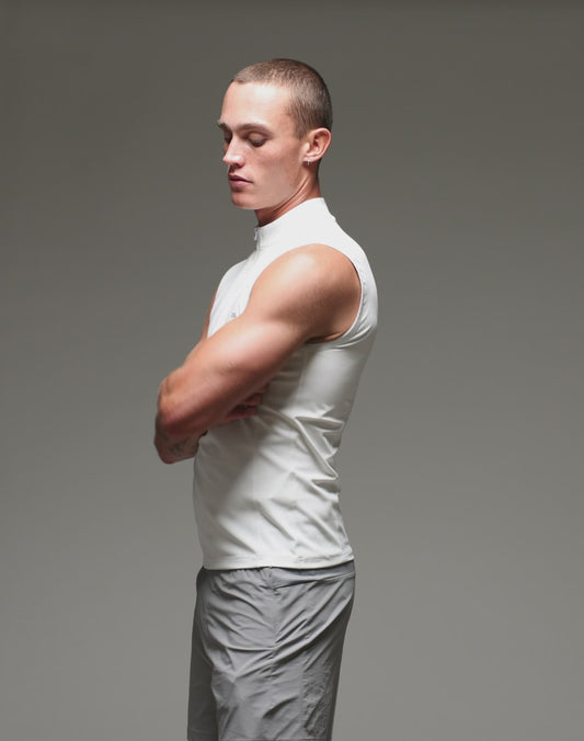Gym2Street Half-Zip Vest - White