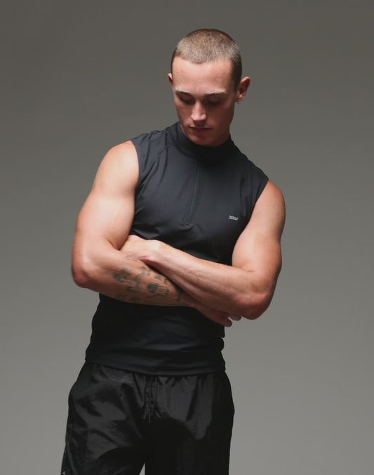 Gym2Street Half-Zip Vest - Black